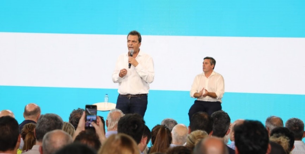 Massa y Perotti mantuvieron un encuentro con empresarios e industriales santafesinos