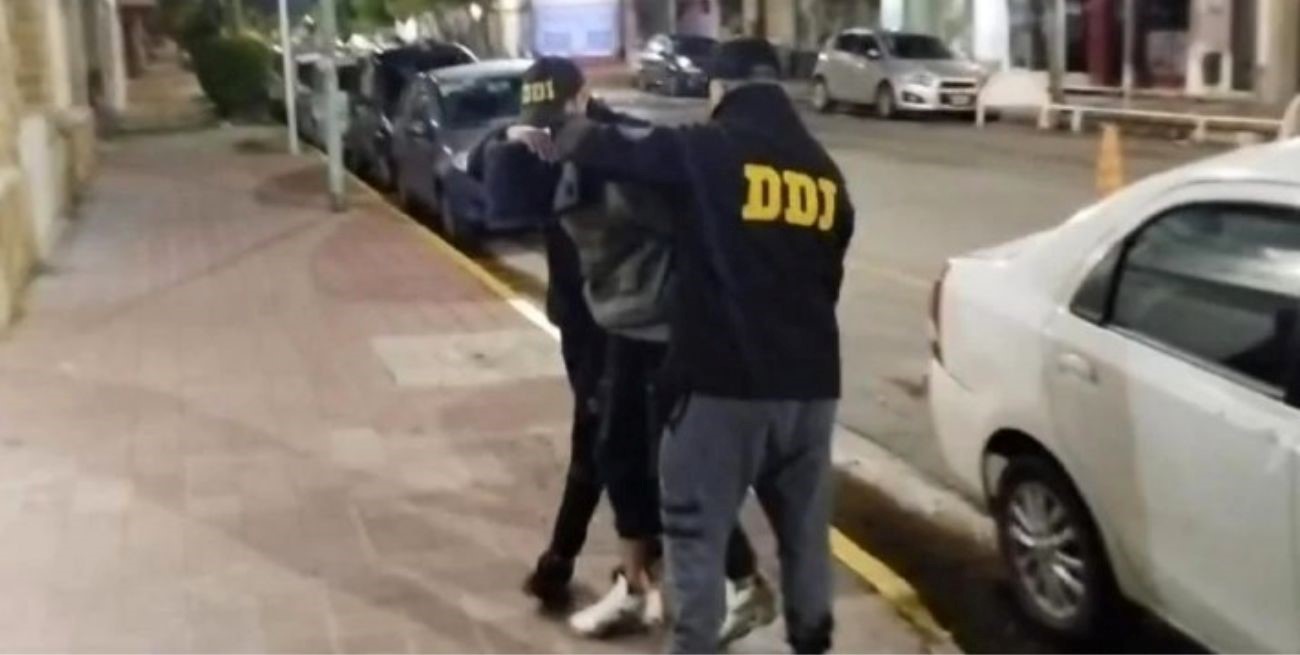 Policías de Mar del Plata se hicieron pasar por indigentes para atrapar a un prófugo