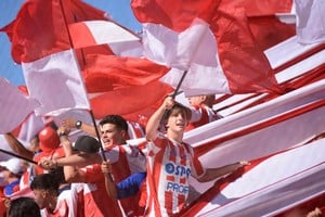 La mejor forma de canalizar nuestro enojo es alentando a nuestros jugadores. Crédito: Pablo Aguirre