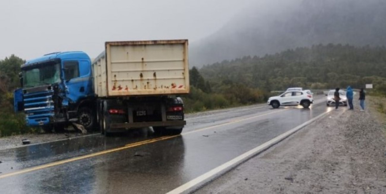 Murieron seis turistas en un choque frontal camino a Villa La Angostura