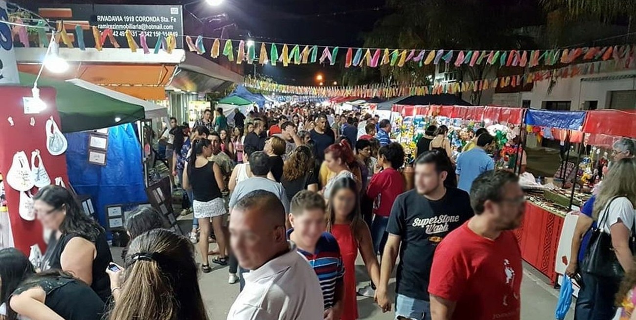 Hallan un niño de 5 años encerrado en un vehículo; su madre estaba en la "Fiesta de la Frutilla"