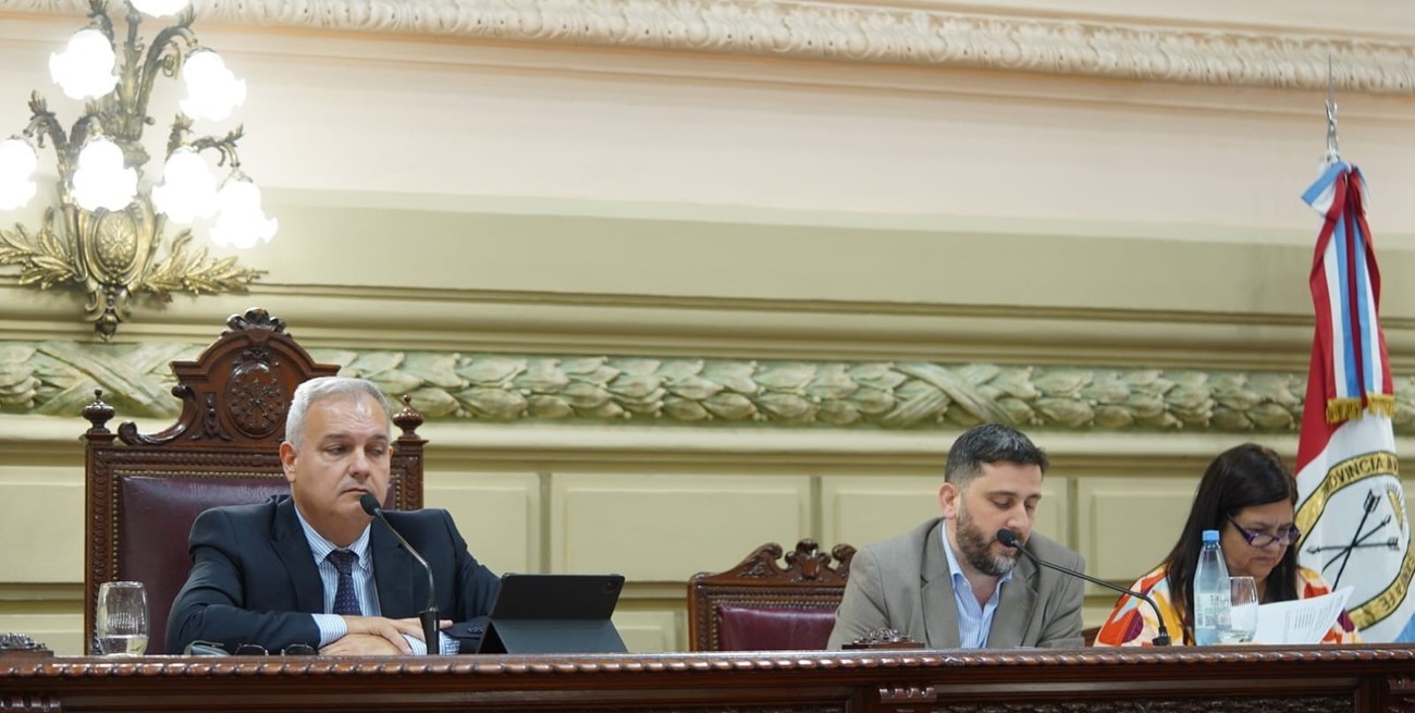 Cuvertino al recinto

