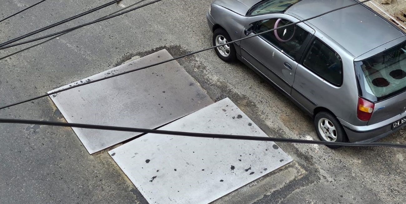 Obras inconclusas y reclamo por la colocación de chapones en el centro