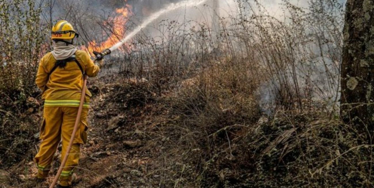 Incendio forestal en Córdoba: algunas familias tuvieron que ser evacuadas