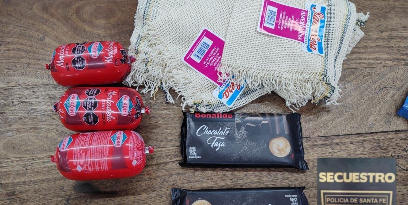 Ladrón goloso: robó mortadelas y chocolates; fue detenido