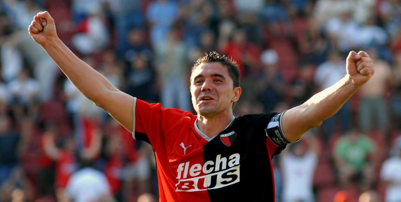 15 años del insólito gol de Bichi Fuertes con la nuca para que Colón le gane a Racing