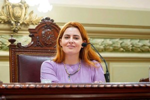 Lionella Cattalini, presidenta de la Comisión de Acuerdos de la Asamblea Legislativa.