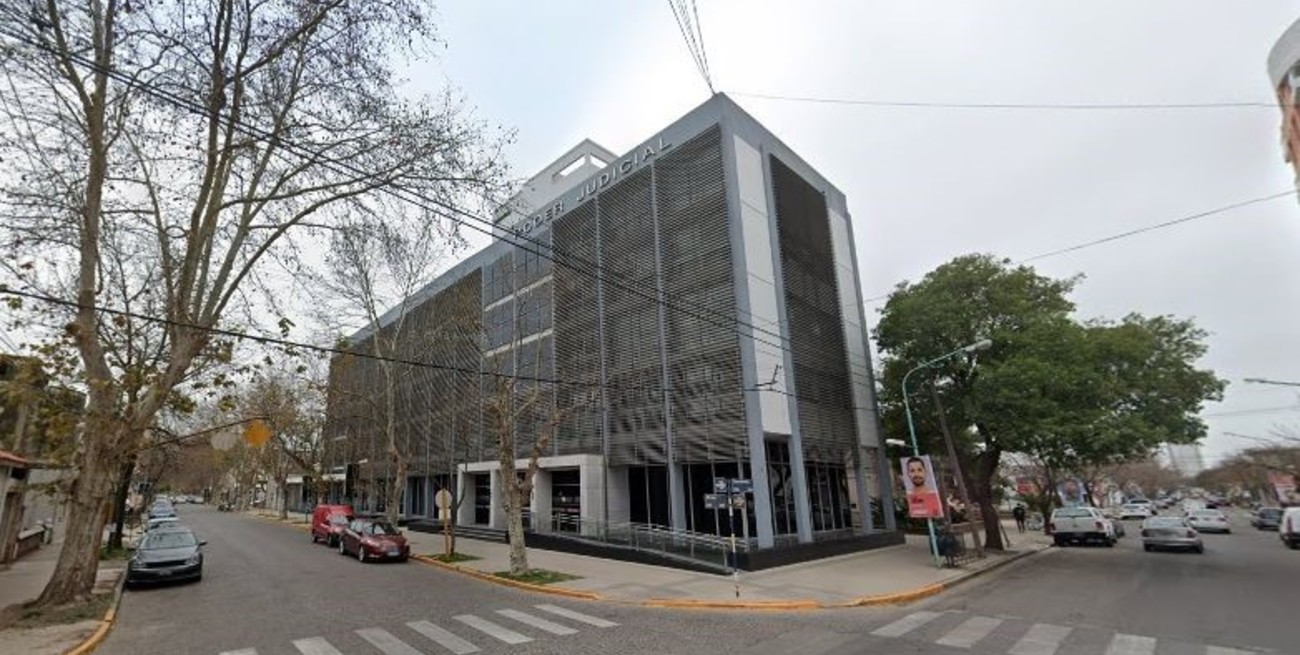 Será juzgado un hombre acusado de degollar a su esposa frente a su hija