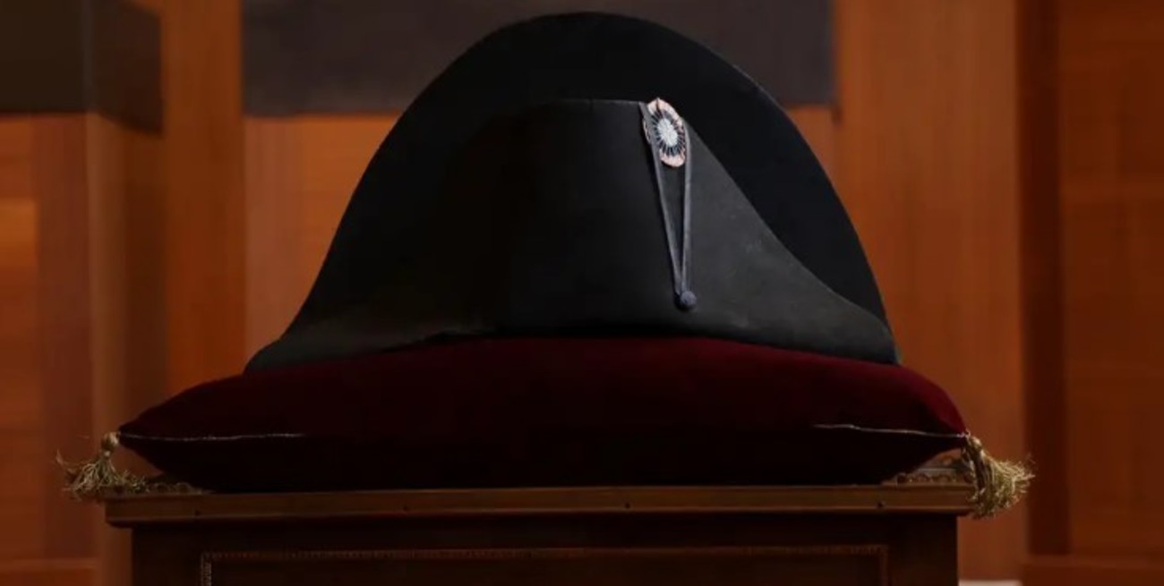 Subastaron en más de dos millones de dólares el sombrero de Napoleón