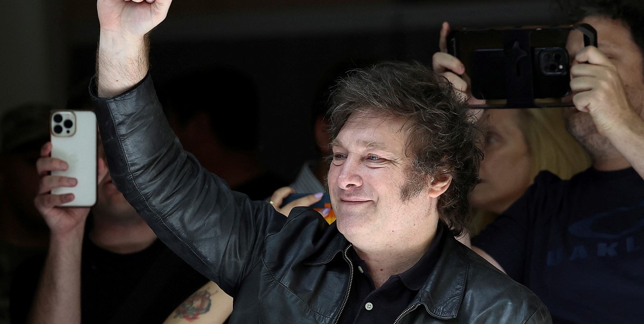 Javier Milei votó lleno de confianza: "Que hablen las urnas"
