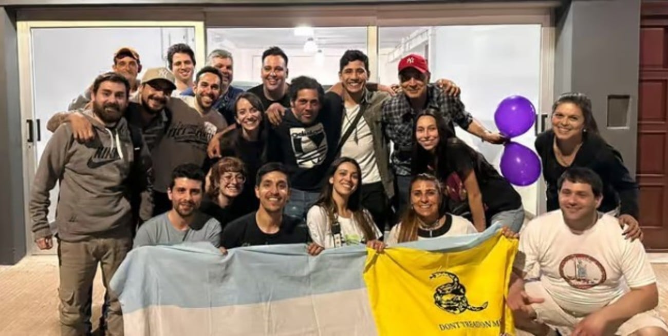 Libertarios y PRO festejaron el triunfo de Milei en Firmat