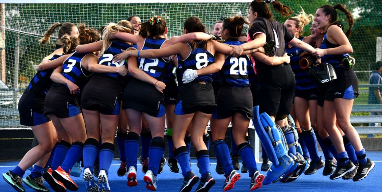 Hockey sobre césped: las chicas de Universitario A levantaron el trofeo de la AHL