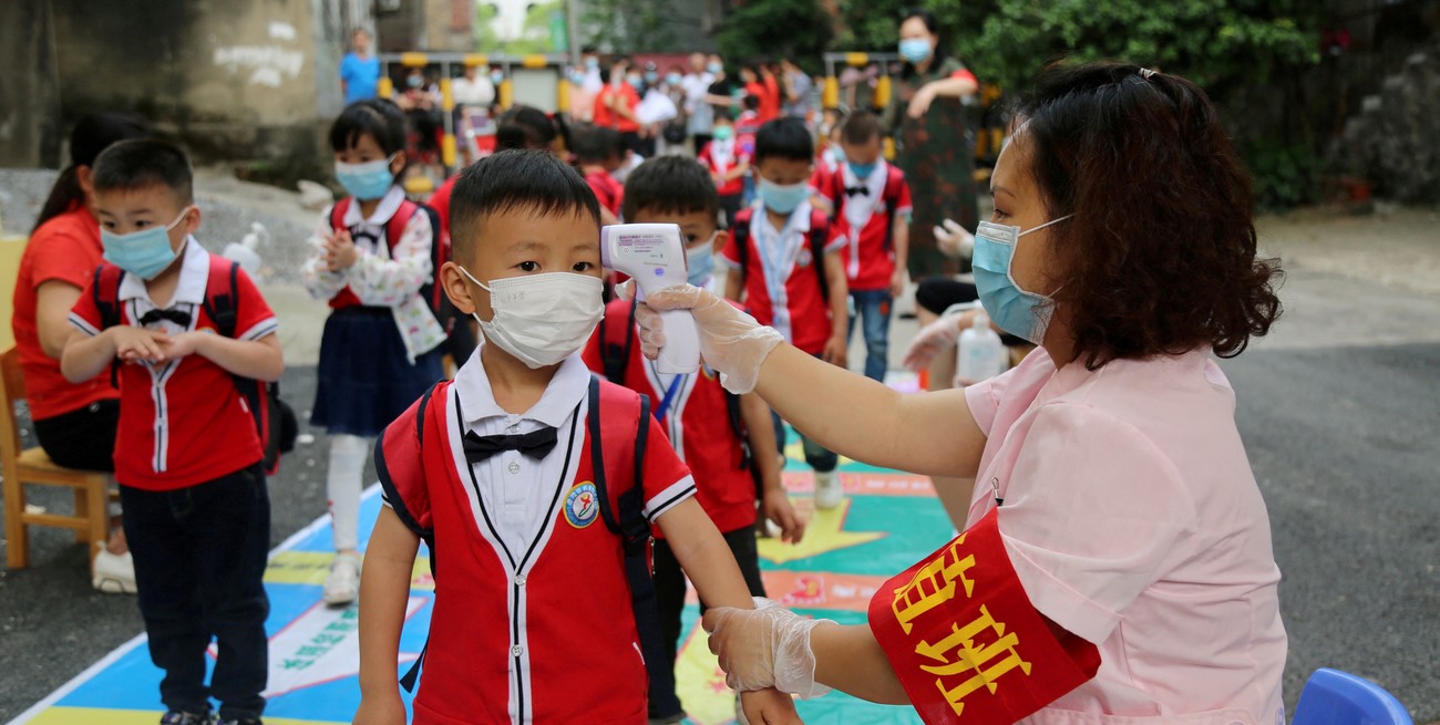 La OMS alerta en China por el aumento de enfermedades respiratorias en niños
