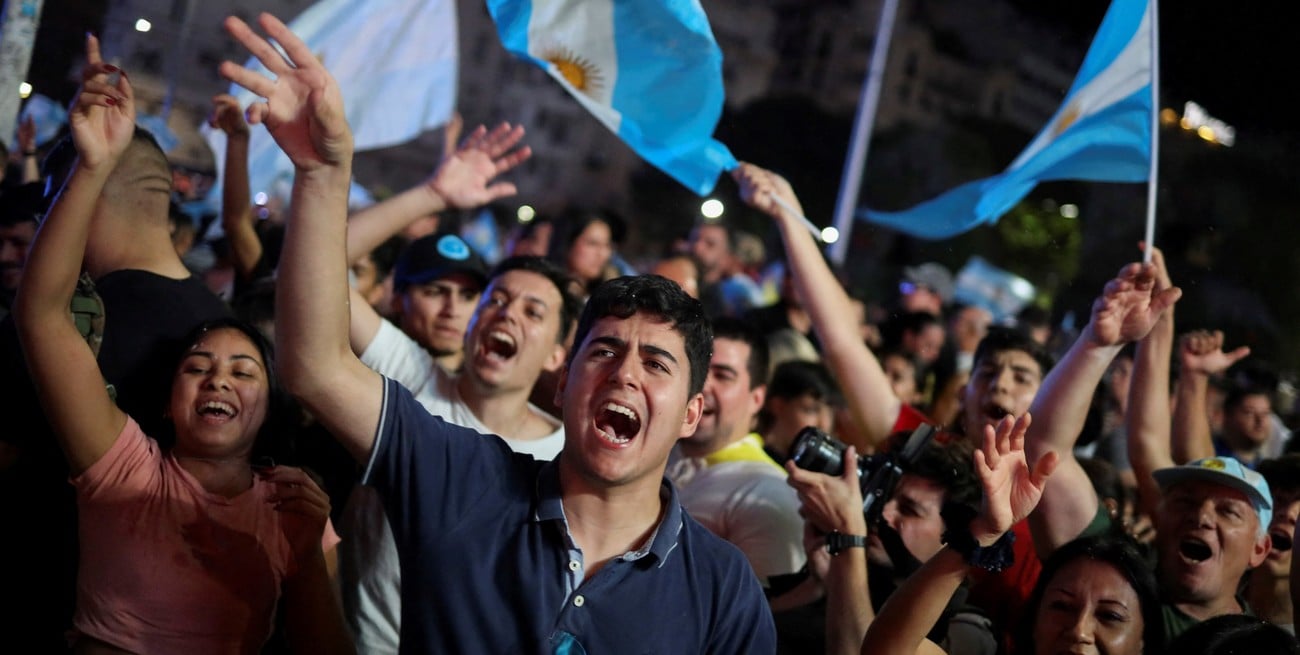 Por qué Milei generó empatía en los jóvenes y cómo supo captar su enojo