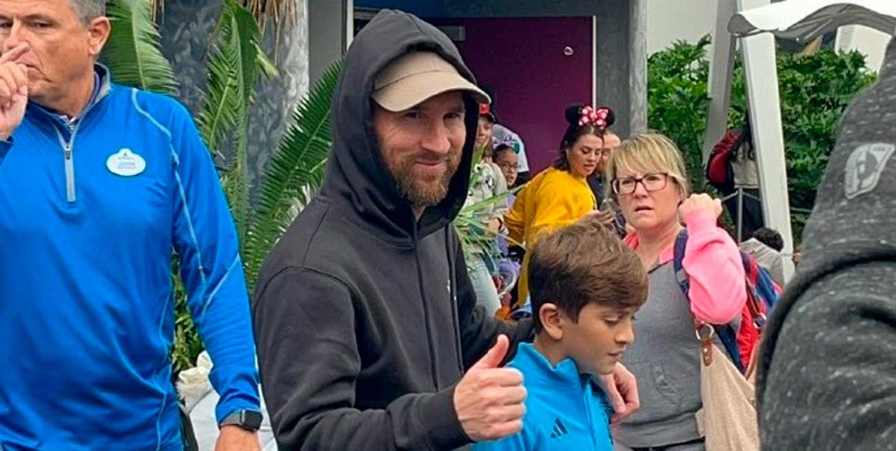 Messi viral: lo descubrieron paseando en Disney con su familia