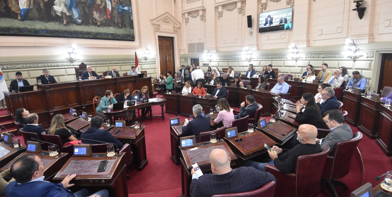 Santa Fe: doble convocatoria a Diputados para terminar el período Ordinario