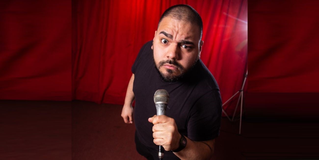 Mati Acuña trae su show "Charlando entre chistes"