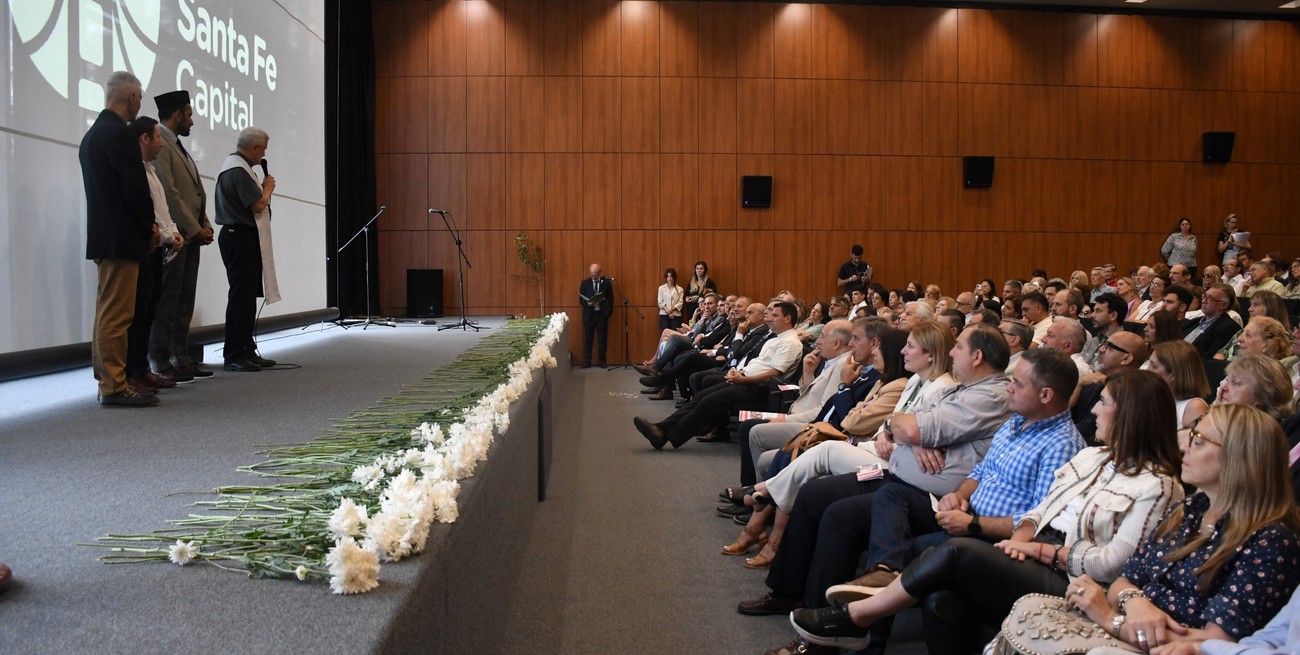 Acto por la paz: hubo un pronunciamiento y oración por el diálogo y la convivencia