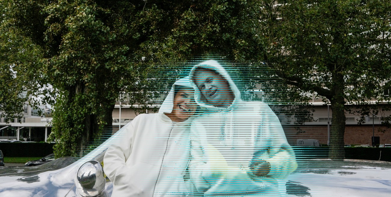 Una española será la primera persona en casarse con un holograma creado por IA