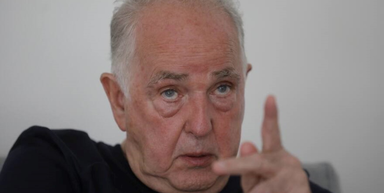 Procesaron a Jorge Bacigalupo por adulterar dos cuadernos de Centeno