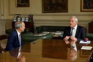 El actual titular de la cartera educativa nacional, Jaime Perczyk, recibió al futuro secretario, Carlos Torrendell. 