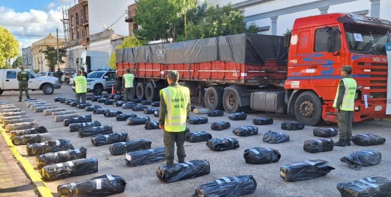 Entre Ríos: llevaban casi una tonelada de marihuana en un camión que trasportaba arroz