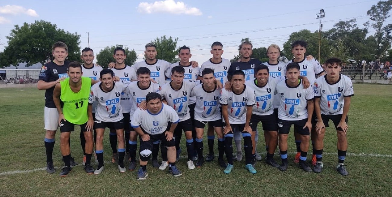 Universidad perdió 2 a 1 ante Peñarol en Rafaela 