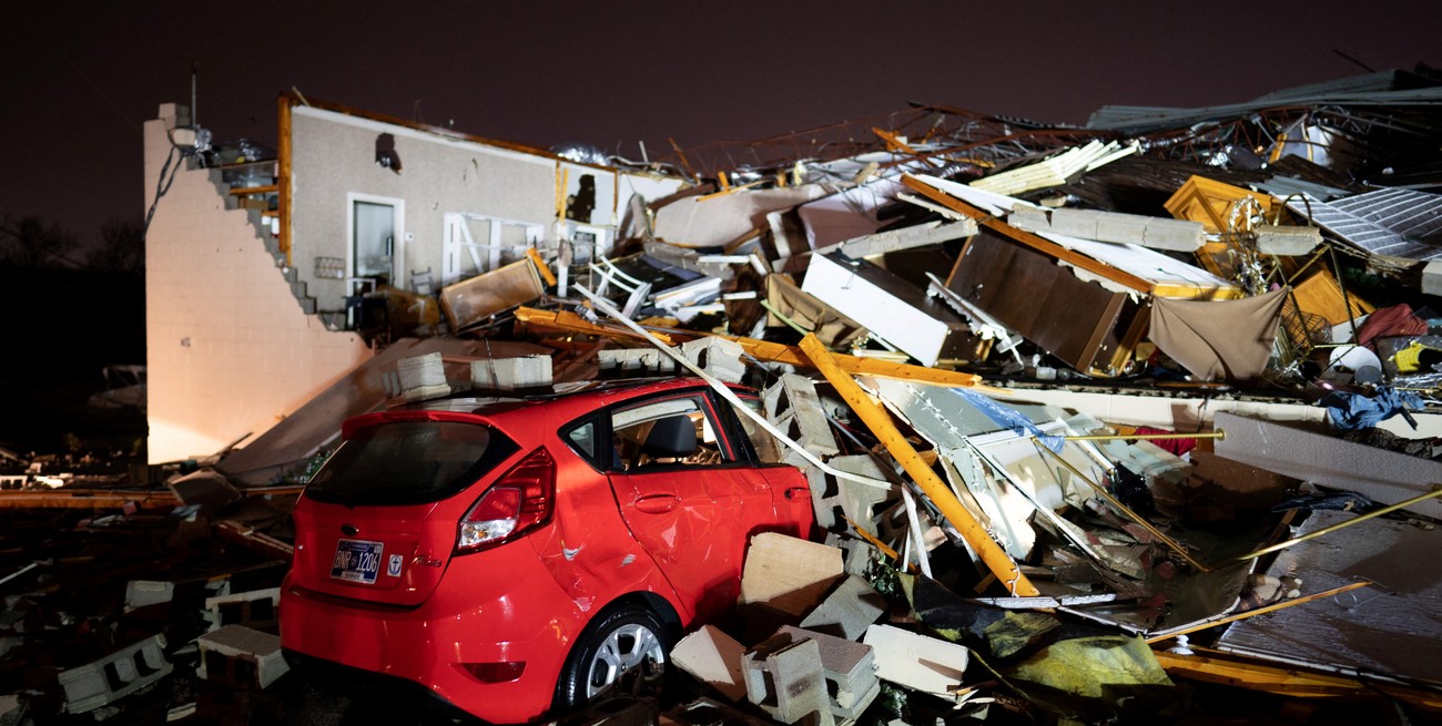 Al menos seis muertos tras el paso de tornados por Tennessee