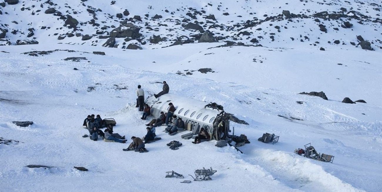 Una historia de supervivencia: la tragedia de los Andes revive en "La sociedad de la nieve"

