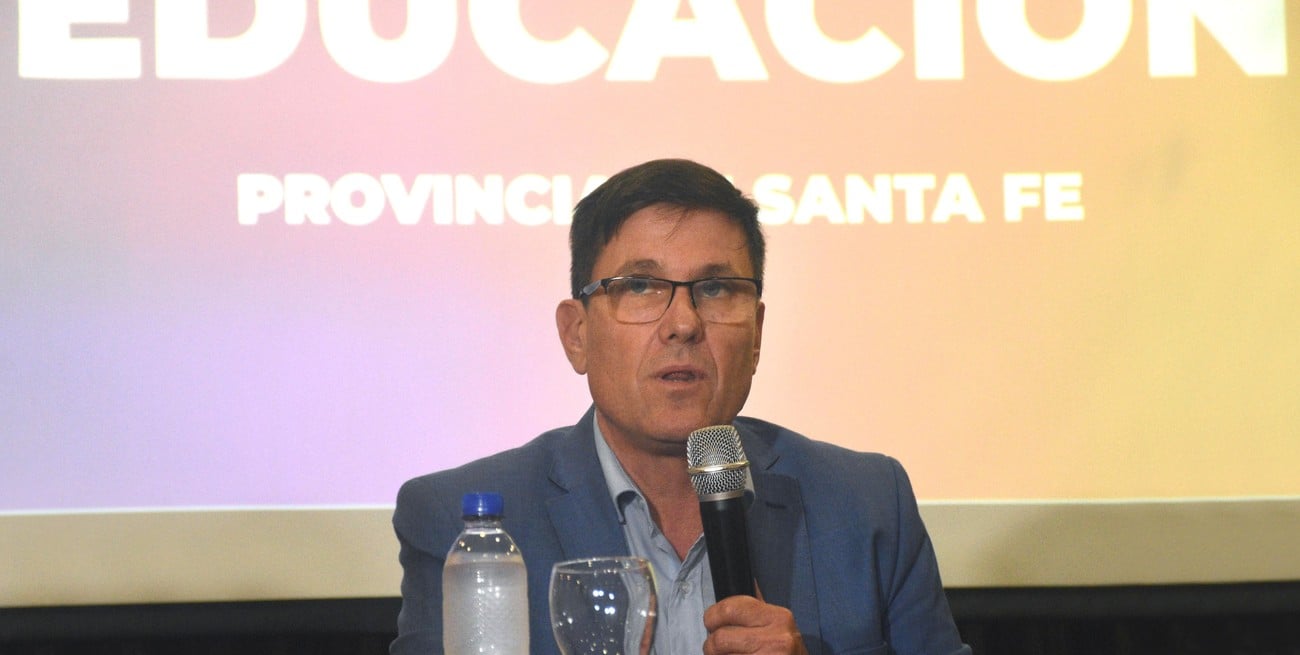 Uno de los primeros decretos que firmó Pullaro es eliminar la "no repitencia"