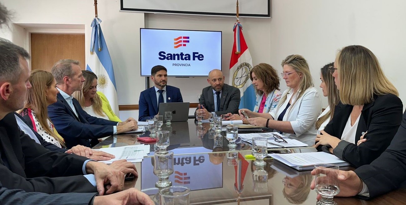 Pullaro se sumó a la primera reunión del equipo de Desarrollo Productivo