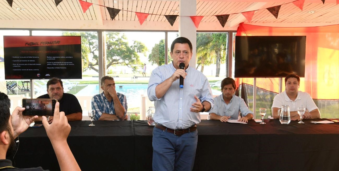 Gustavo Abraham: "Queremos un Colón previsible y ganador"