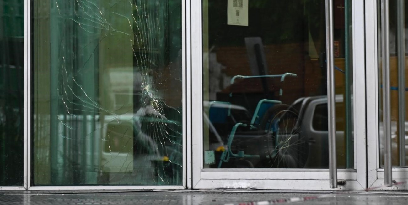 Detuvieron a cinco policías por plantar armas utilizadas en balaceras y amenazas al gobernador Pullaro