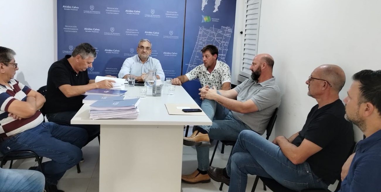 Calvo se reunión con jefes comunales para avanzar con proyectos de rutas provinciales