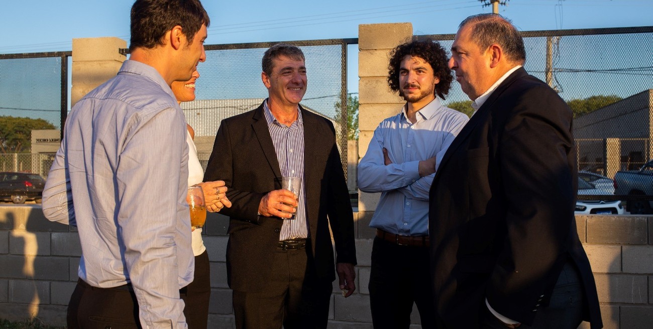 Vama Letreros inauguró su planta en el Polo Industrial de Santa Fe
