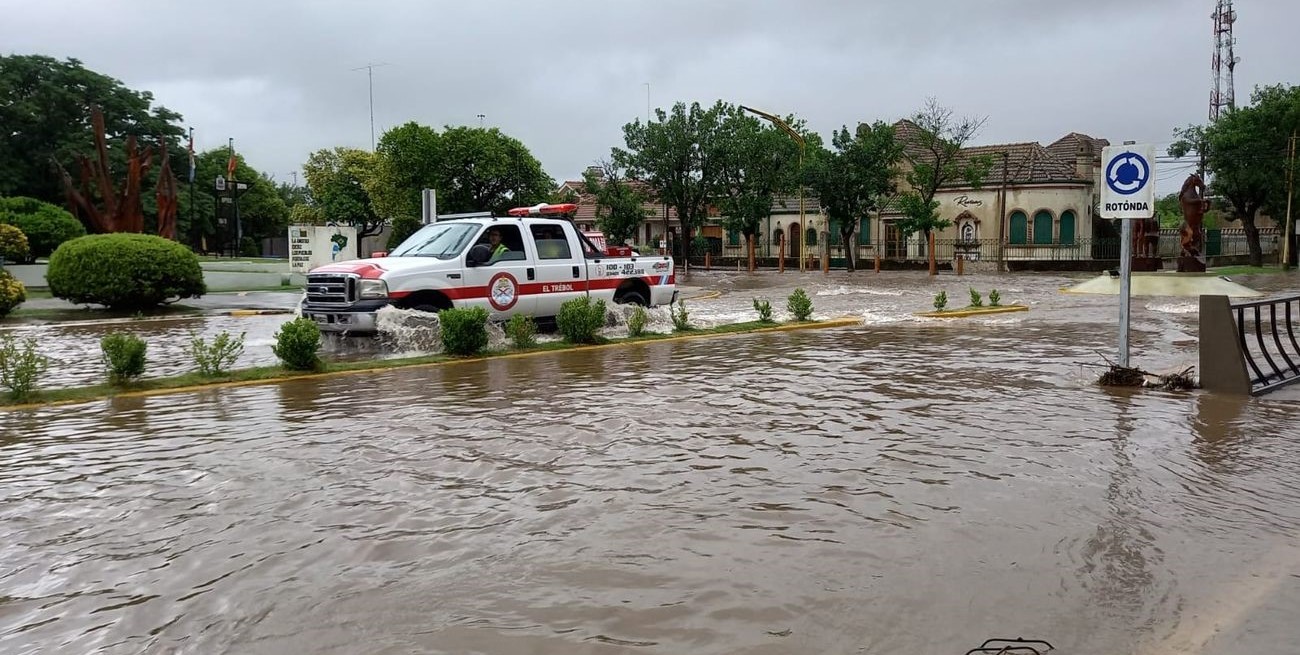 El gobierno se comprometió a realizar las obras necesarias para evitar inundaciones en El Trébol