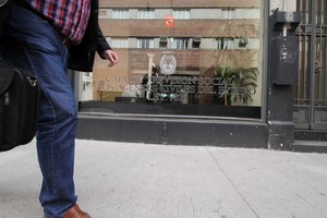 El decreto también le establece a la interventora que en el ejercicio del cargo deberá "informar en caso de detectarse alguna anomalía o incumplimiento, su significatividad económica y el impacto que ocasionan o han ocasionado sobre la gestión".