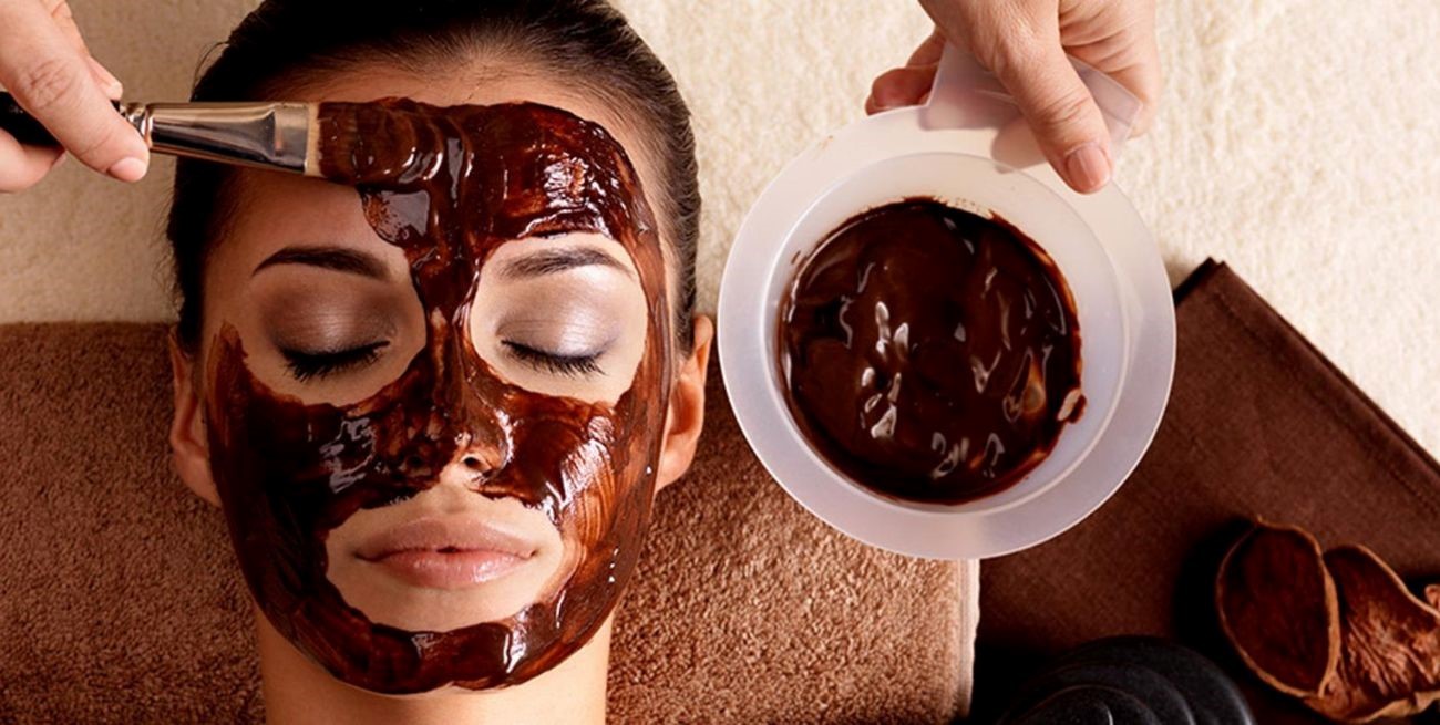 Cómo hacer en casa una mascarilla nutritiva de chocolate paso a paso