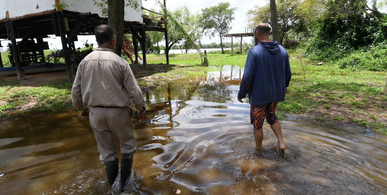 Santa Fe: a qué enfermedades se exponen las personas evacuadas por la crecida del Paraná