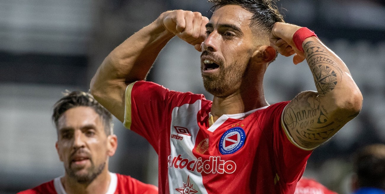 Le dieron el gusto a Tevez: Avalos es el "9" de Independiente