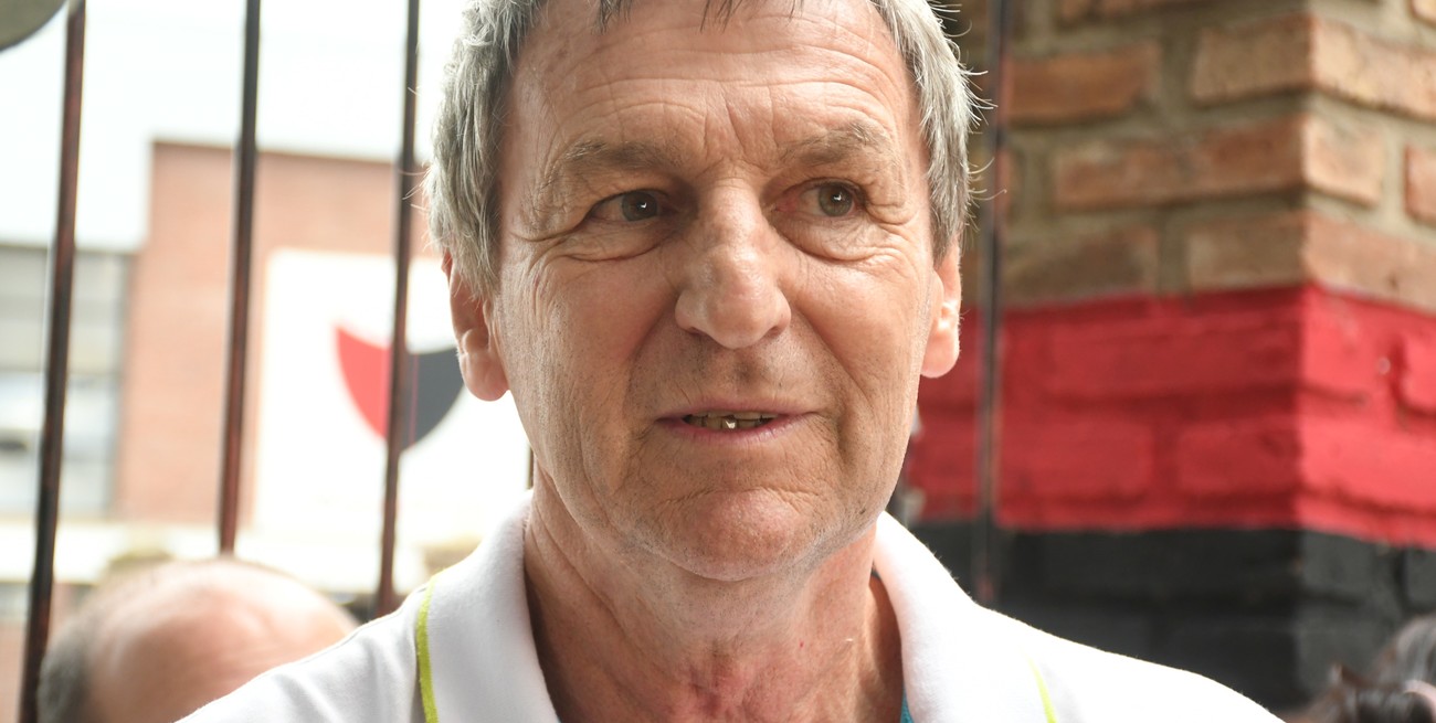 Godano asume y a los dos días tiene que pagar sueldos de Primera