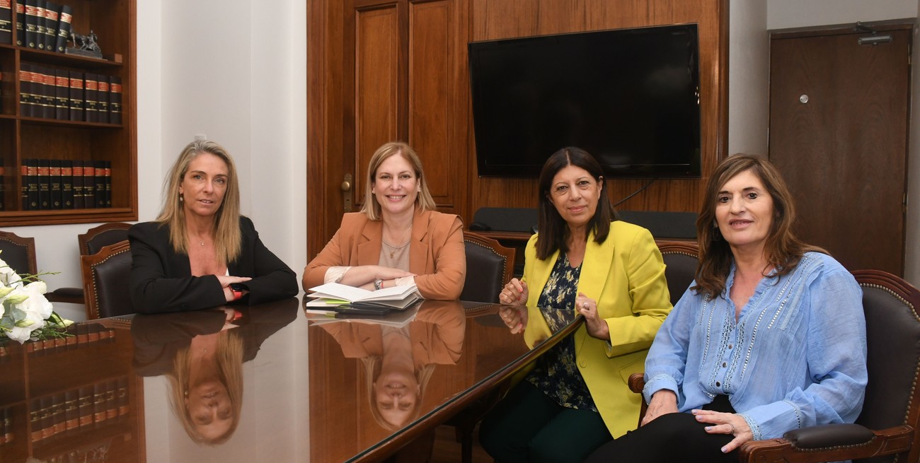 Mujeres de Unidos para Cambiar Santa Fe se reunieron con la vicegobernadora