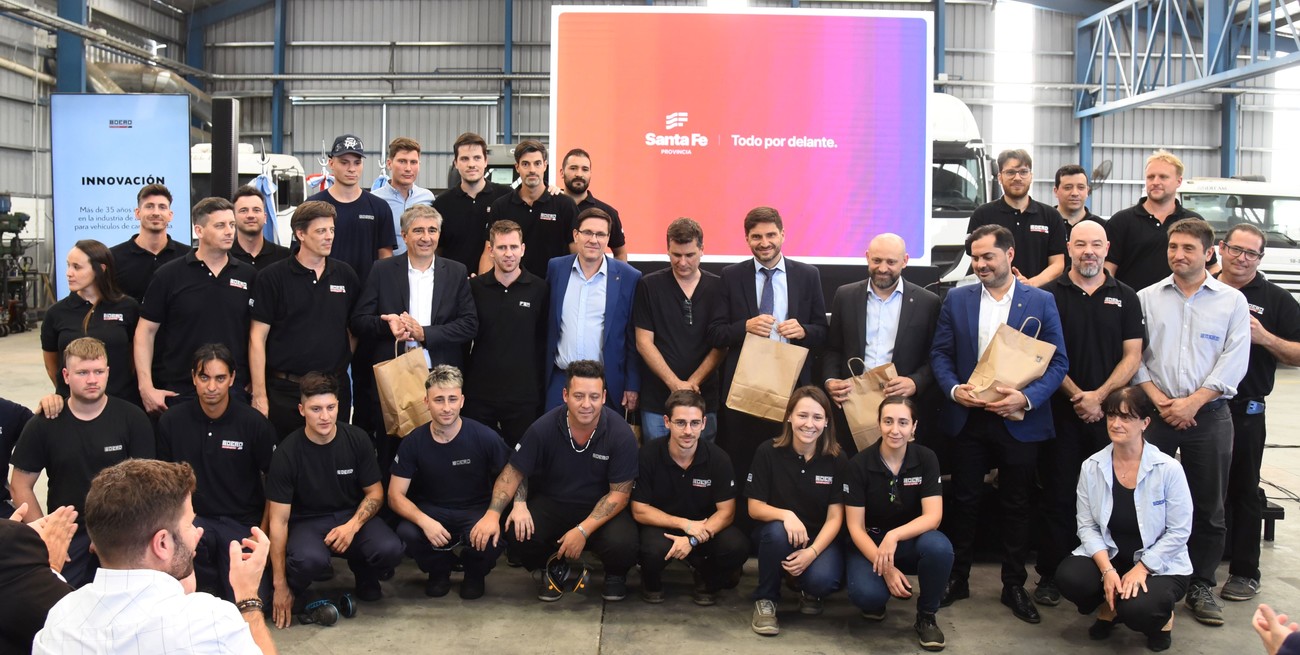 Pullaro presentó el primer programa educativo de su gestión, con foco en la producción provincial