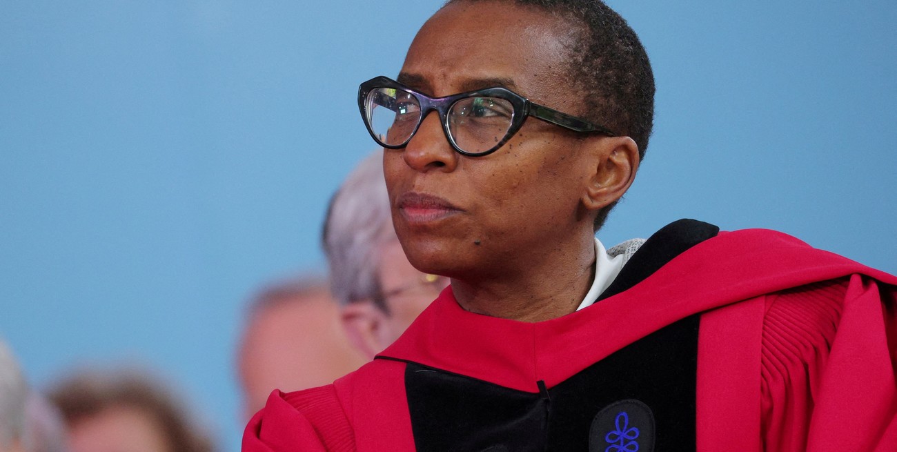 La rectora de Harvard renunció en medio de una polémica sobre antisemitismo y plagio