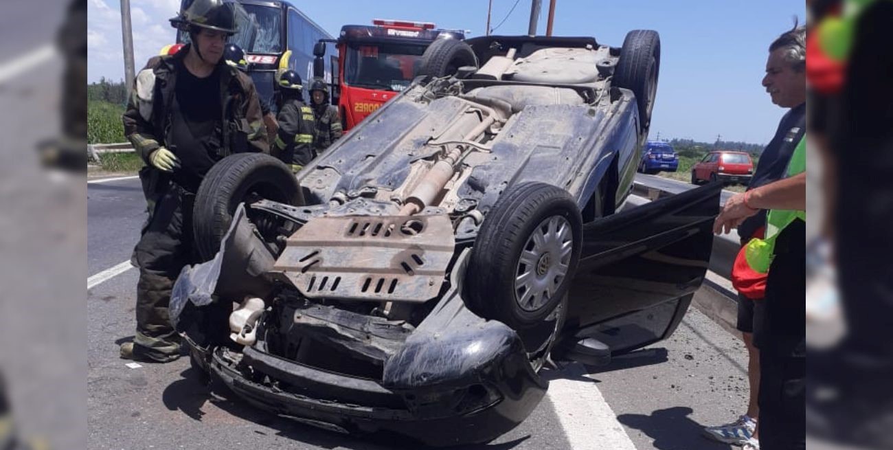 Impresionante vuelco en Avenida Circunvalación de Santa Fe