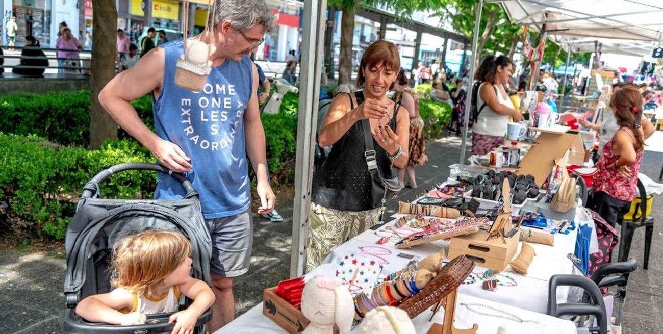 Un número cada vez mayor de rosarinos eligen comprar en las ferias de la ciudad
