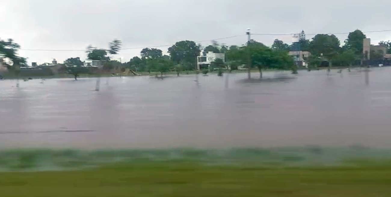 Videos: las consecuencias de las intensas lluvias en Reconquista
