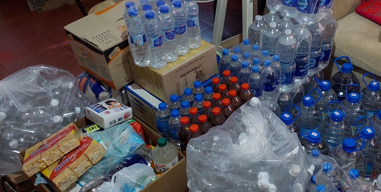 Bomberos Voluntarios de San Jerónimo Norte junto a Cadena Solidaria se unen por las inundaciones en el norte
