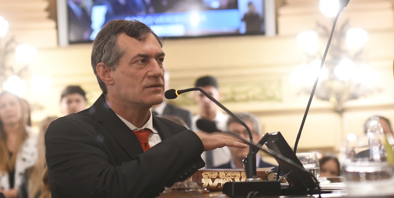 Armstrong elegirá el sucesor de Verdechia el próximo 11 de agosto