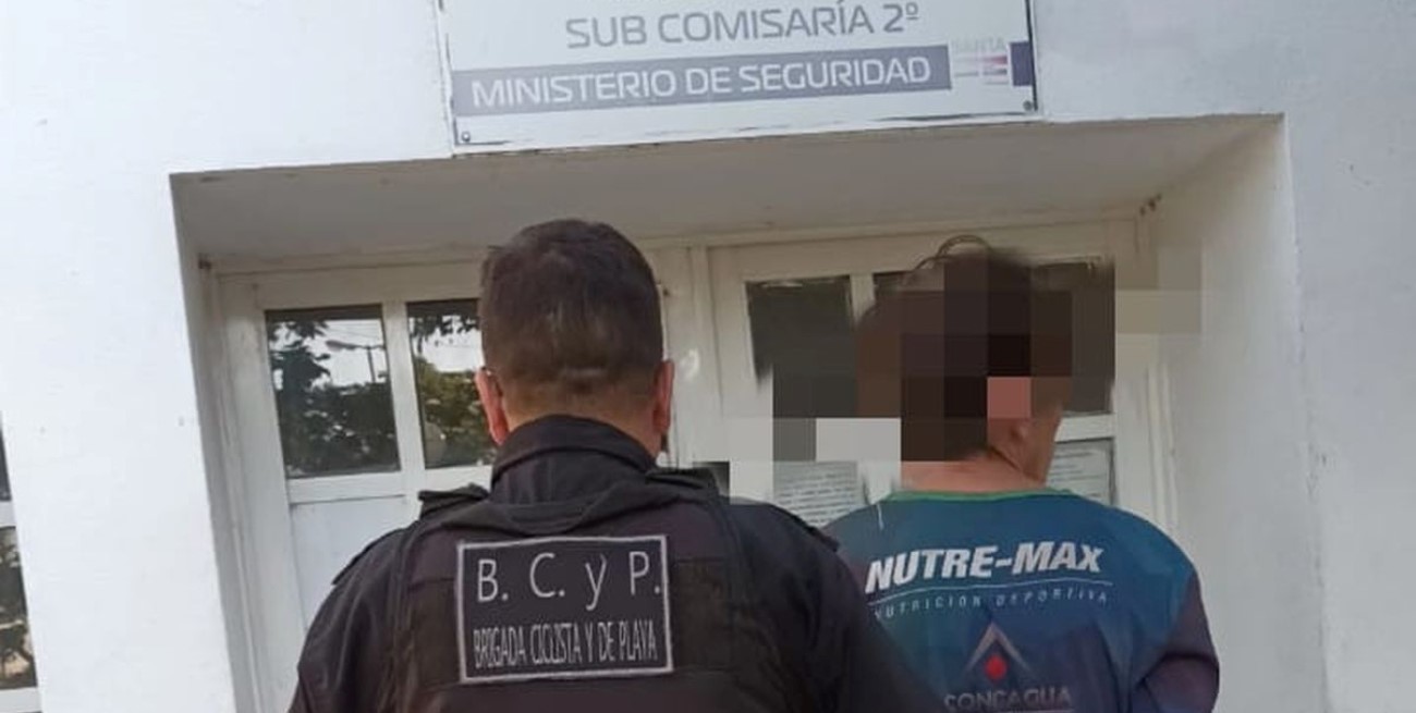 Detuvieron a un hombre al que un vecino golpeaba acusándolo de ladrón